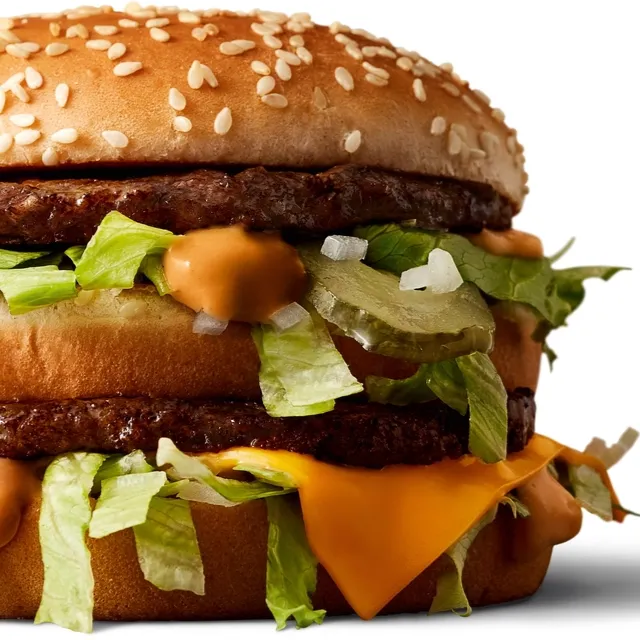 Den klassiske Big Mac består af to oksekødsbøffer, sauce, smelteost med cheddar, salat, hakkede løg og pickles i sesambolle. Den indeholder ifølge burgerkoncernen 512 kcal og koster i dagens Danmark 39 kroner. (Foto: McDonald's)